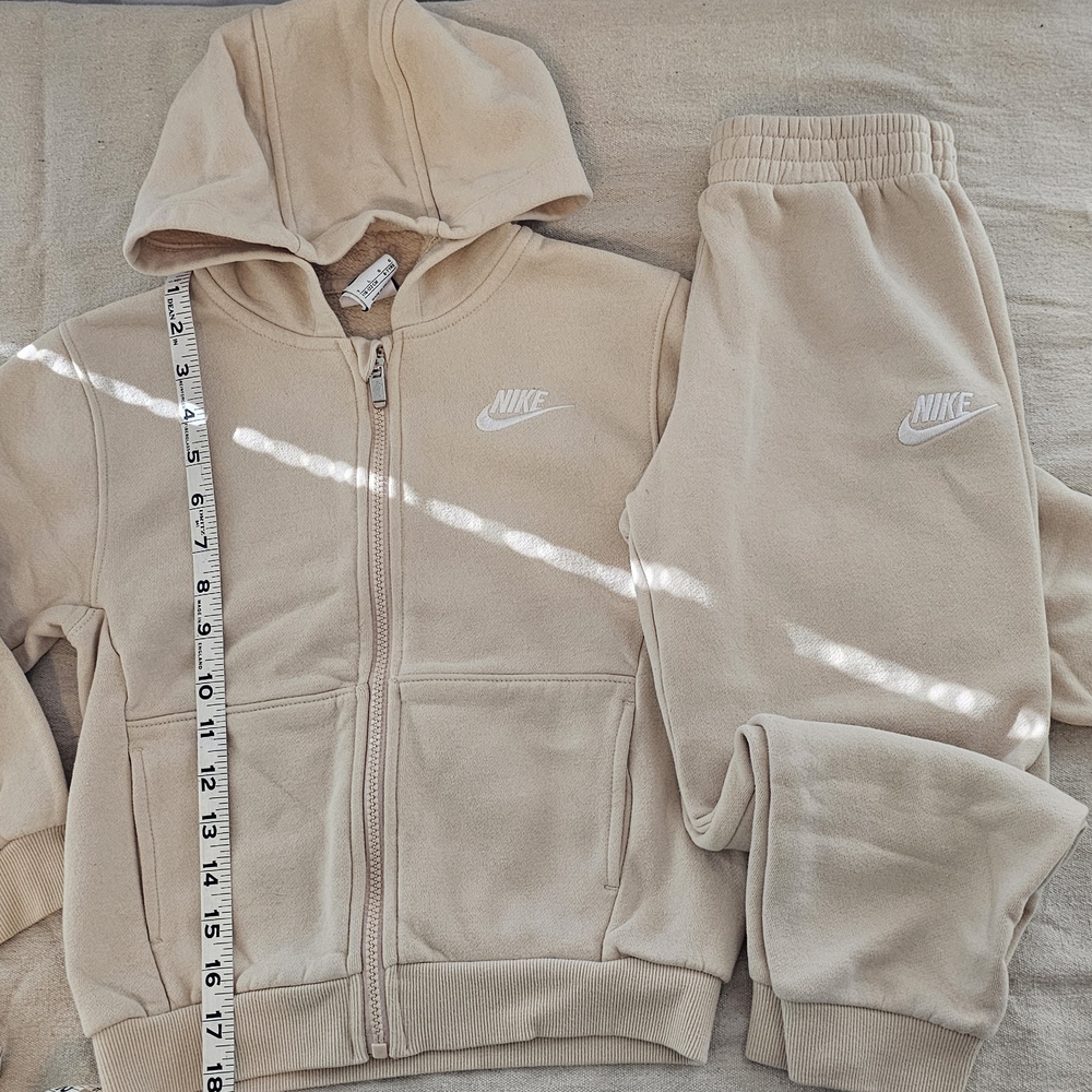 Nike Kids Tan Set